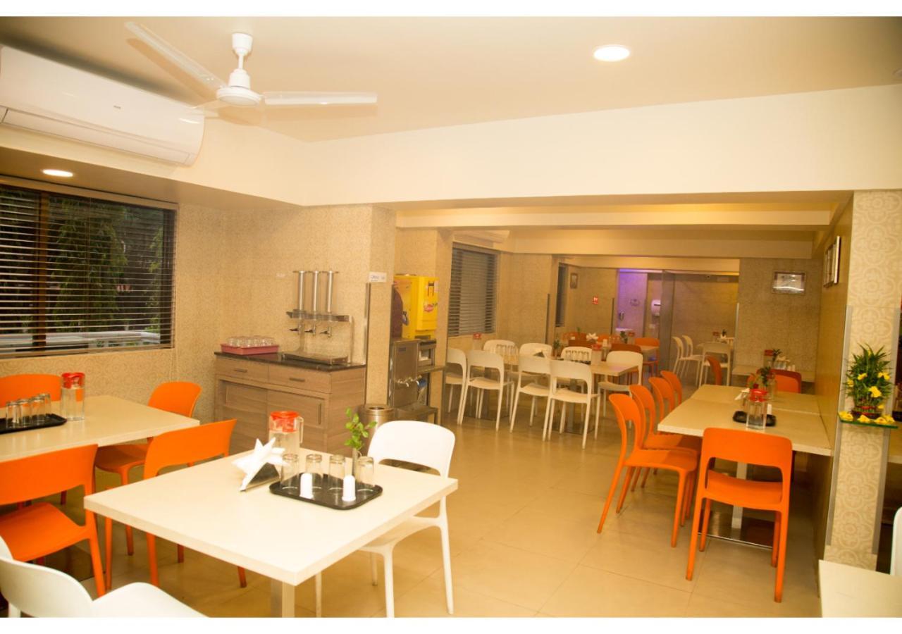 Ashok Deluxe Apartments, Marol Andheri East Βομβάη Εξωτερικό φωτογραφία